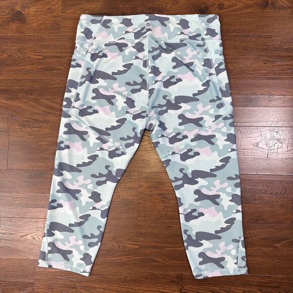 Dip Womens Blue/Teal/Pink Camo Capri Yoga Athletic Stretchy Pants Size 3X Plus - Picture 3 of 9